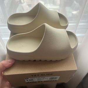 Yeezy slides 13k bone